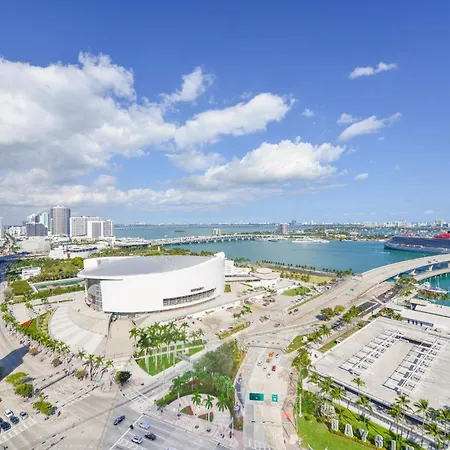Luxury Studio With Bay View Near To Bayfront Park Apartment